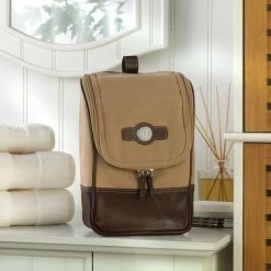JDS MENSWEAR & ESSENTIALS Hanging Toiletry Bag